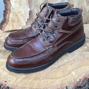 Johnston & Murphy Leather Ankle Chukka Boot SIZE 11 .5Vibram Soles